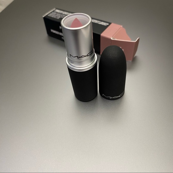 MAC “Ripened” Powder Kiss Lipstick 918 - Picture 13 of 15